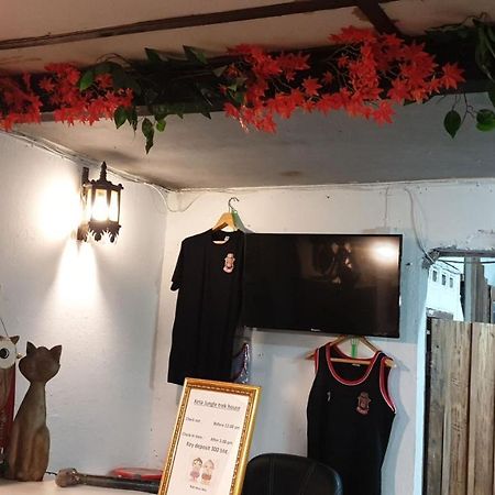 Keta' Jungle Trek House Hostel Chiang Mai Ngoại thất bức ảnh